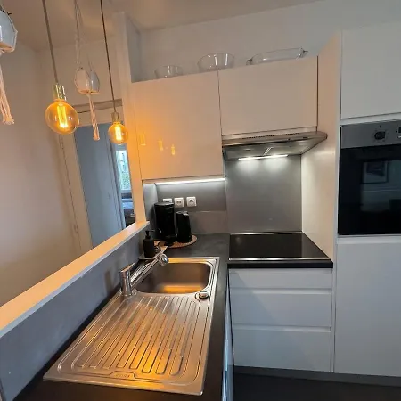 Parisian Cozy Space 2 Steps From Canal Saint-martin App 19 Apartment