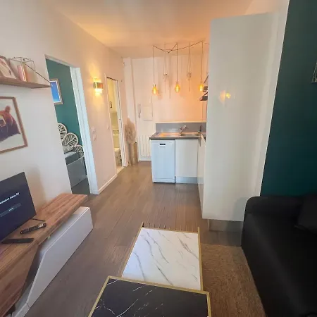 Apartment Parisian Cozy Space 2 Steps From Canal Saint-martin App 19 Paris